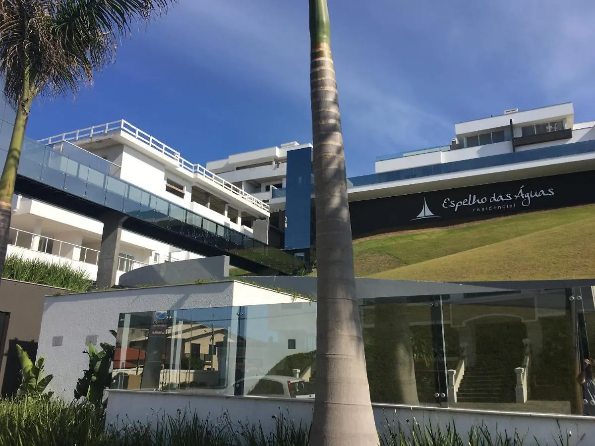 Apartamento Moderno - Piscina Borda Infinita - Vista magnífica para o mar Florianópolis Brasil